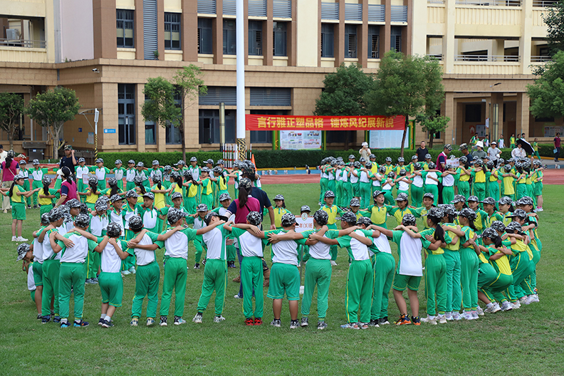 铸风纪之盾,筑强国之梦—— 天成小学开展风纪军训周活动 image