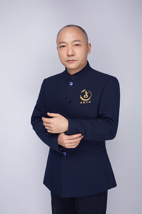 妙手承薪火 仁心护民生—— 记中医传承人胡涤尘 image